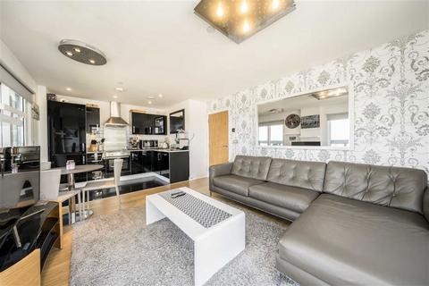 2 bedroom flat for sale, Barge Walk, London SE10