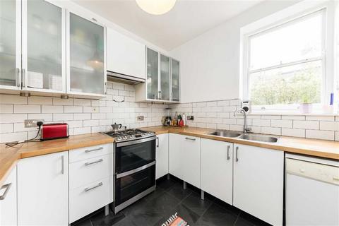 2 bedroom maisonette for sale, Gibson Street, London SE10