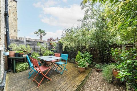 2 bedroom maisonette for sale, Gibson Street, London SE10