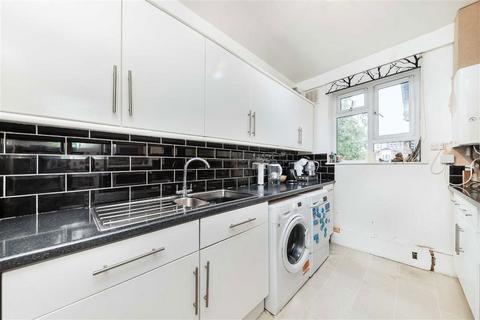 2 bedroom flat for sale, Lewisham Hill, London SE13