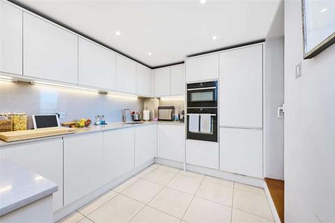 3 bedroom flat for sale, Greenfell Mansions, London SE8