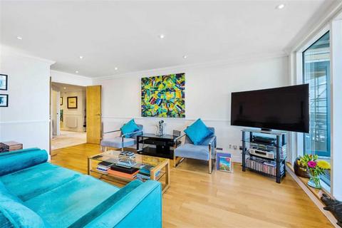 3 bedroom flat for sale, Greenfell Mansions, London SE8