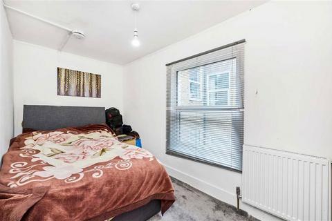15 Aldeburgh Street, London, SE10 0RW