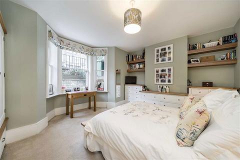 2 bedroom maisonette for sale, Langdale Road, London SE10