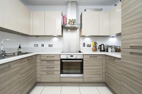 2 bedroom flat for sale, Lee Street, London E8