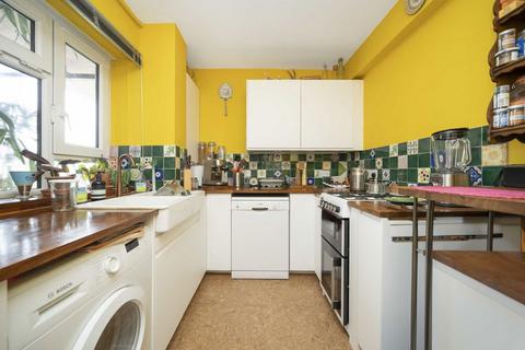 1 bedroom flat for sale, Whiston Road, London E2