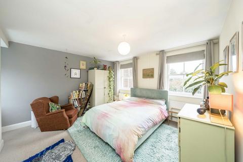 2 bedroom flat for sale, Broadway Market, London E8