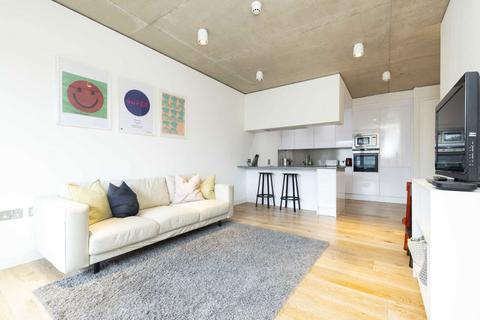 2 bedroom flat for sale, Mentmore Terrace, London E8