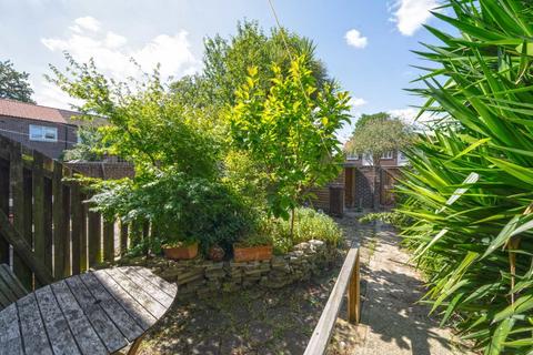 9 Stephan Close, London, E8 4LJ