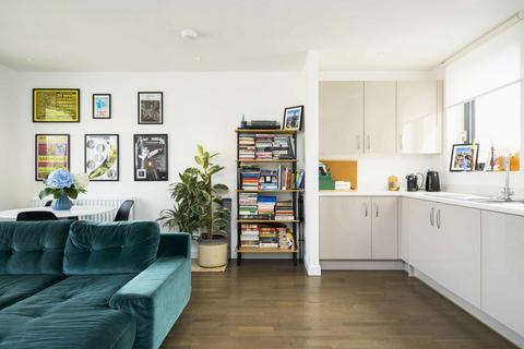 1 bedroom flat for sale, Gibbs Lane, London E2