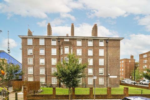 3 bedroom flat for sale, Ada Place, London E2