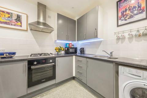 Flat for sale, Taylor Place, London E3