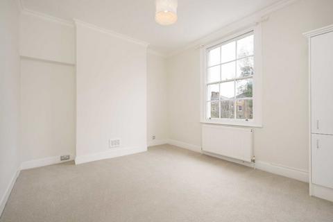 2 bedroom maisonette for sale, Forest Road, London E8