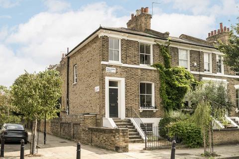 3 bedroom terraced house for sale, Malvern Road, London E8