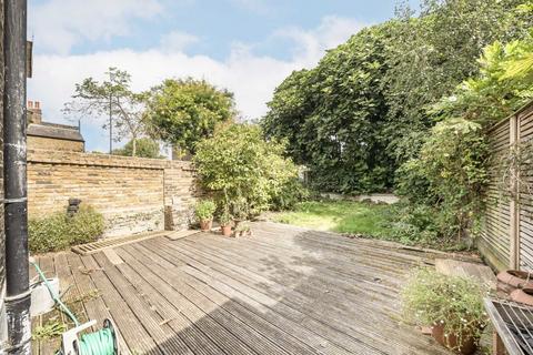 16 Malvern Road, London, E8 3LT