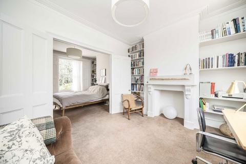 16 Malvern Road, London, E8 3LT