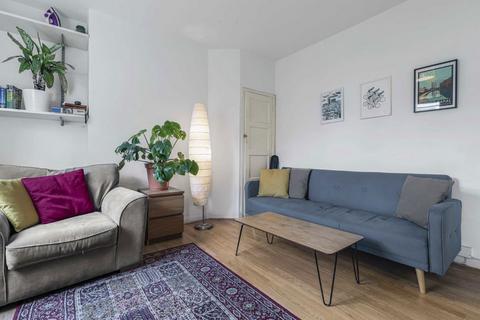 3 bedroom flat for sale, Well Street, London E9