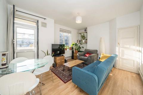 3 bedroom flat for sale, Well Street, London E9