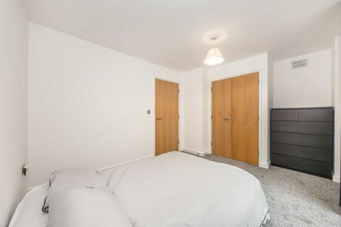 1 bedroom flat for sale, Felstead Street, London E9