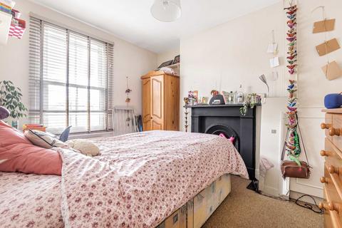 206 Bow Common Lane, London, E3 4HH