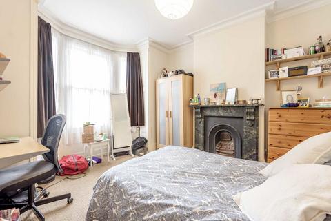 206 Bow Common Lane, London, E3 4HH