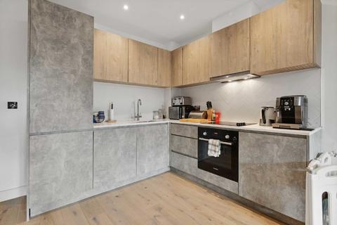 2 bedroom flat for sale, Morville Street, London E3