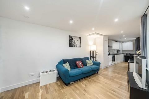 1 bedroom flat for sale, Cadogan Terrace, London E9