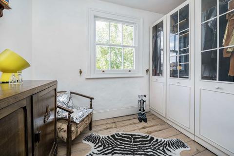 54 Lauriston Road, London, E9 7EY