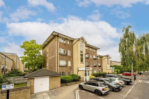 2 bedroom flat for sale, Holly Street, London E8