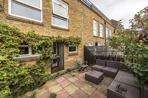 23 Broke Walk, London, E8 4SH