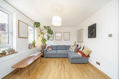 7 Buttermere Walk, London, E8 3TA