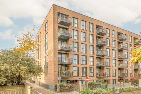 2 bedroom flat for sale, Haggerston Road, London E8