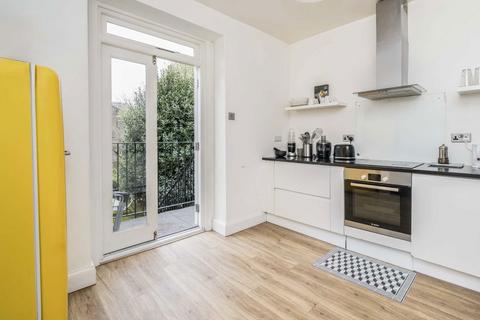 3 bedroom maisonette for sale, Parkholme Road, London E8