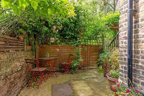 56a Paragon Road, London, E9 6NN