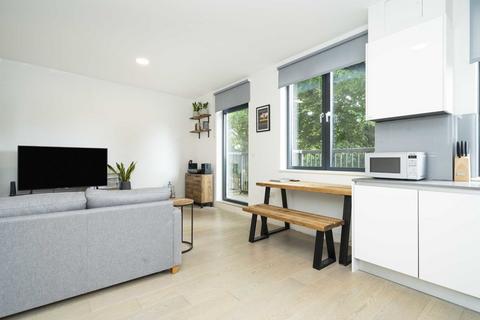 1 bedroom flat for sale, Malvern Road, London E8