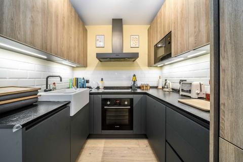 Studio for sale, Berkshire Road, London E9