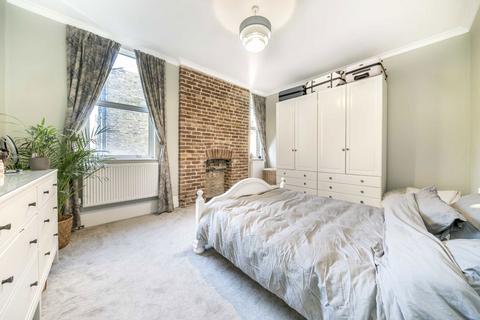 2 bedroom flat to rent, Ainsworth Road, London E9