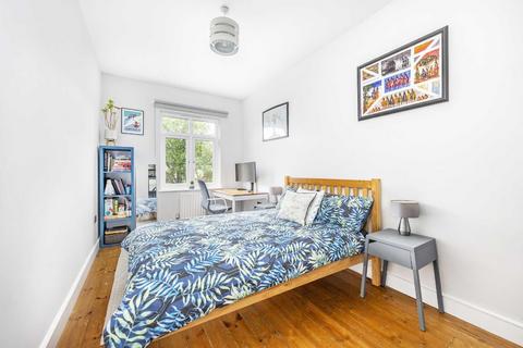 2 bedroom house for sale, Roman Road, London E3