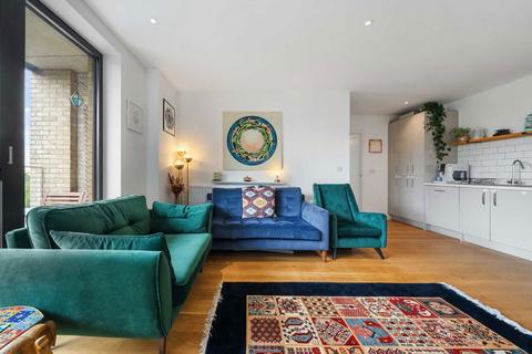 2 bedroom flat for sale, Gibbs Lane, London E2