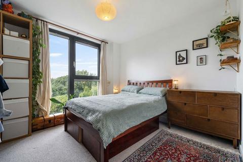 2 bedroom flat for sale, Gibbs Lane, London E2