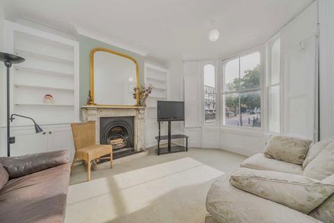 4 bedroom end of terrace house for sale, Lichfield Road, London E3