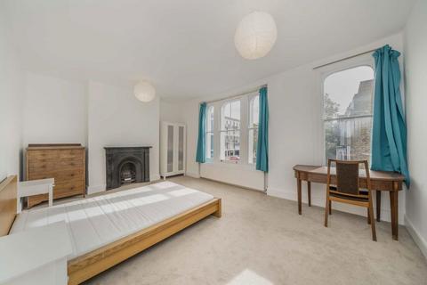 4 bedroom end of terrace house for sale, Lichfield Road, London E3