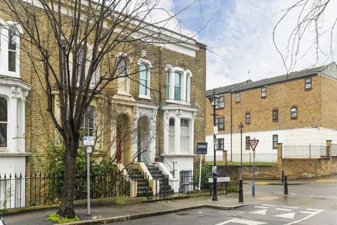 4 bedroom end of terrace house for sale, Lichfield Road, London E3