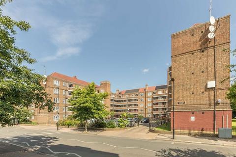 3 bedroom flat for sale, Whiston Road, London E2