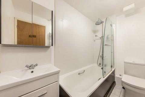 2 bedroom flat for sale, Ireton Street, London E3