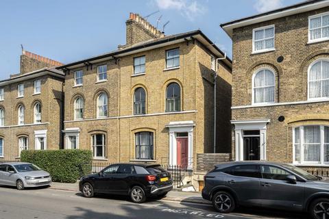 Flat C, 19 Campbell Road, London, E3 4DS