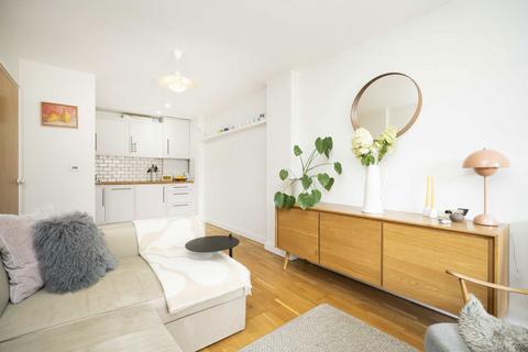 1 bedroom flat for sale, Goldsmiths Row, London E2