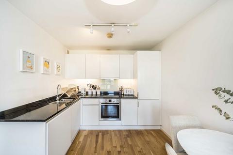 1 bedroom flat for sale, Queensbridge Road, London E2