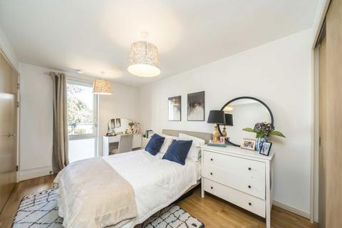 1 bedroom flat for sale, Queensbridge Road, London E2