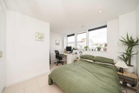 3 bedroom flat for sale, Hacon Square, London E8